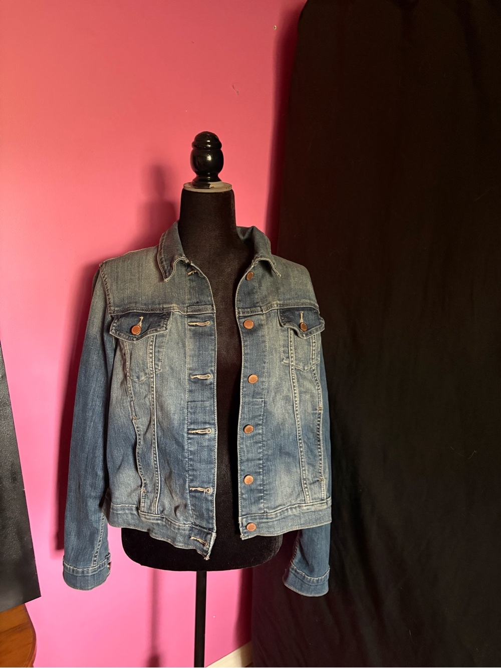 Levi's Medium Blue Denim Trucker Jacket
